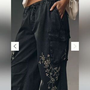 Anthropologie Pilcro Embroidered Black Cargo Pants🩶🖤